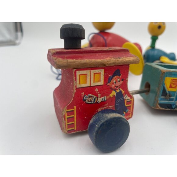 Antique Two Fisher-Price Wooden Pull Toys Train Cars & Duck Set - Picture 11 of 16